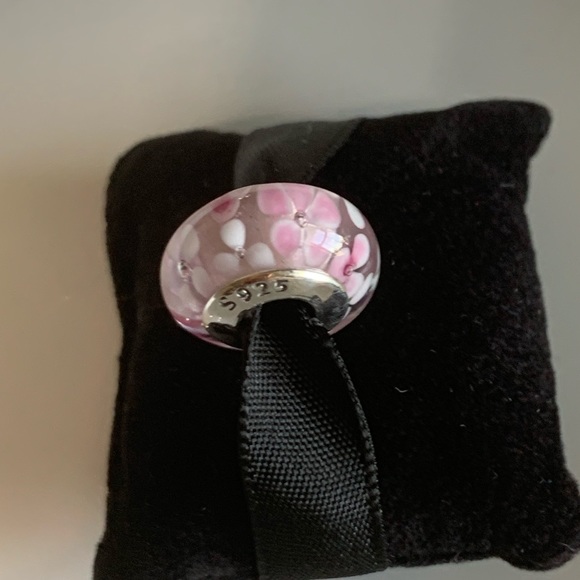 NEW 🌸#81-Murano Glass Bead Pink & White Flowers🌸 - Picture 8 of 8